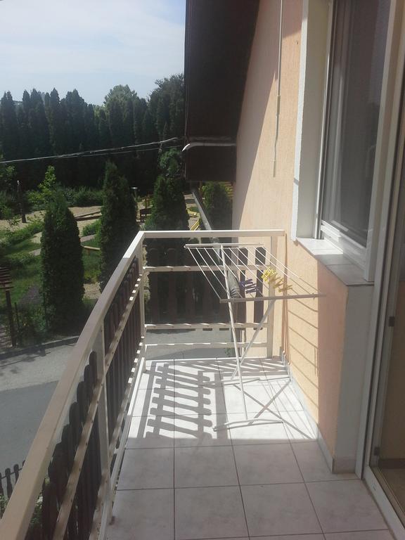 Friends Villa Apartments Хевиз Экстерьер фото