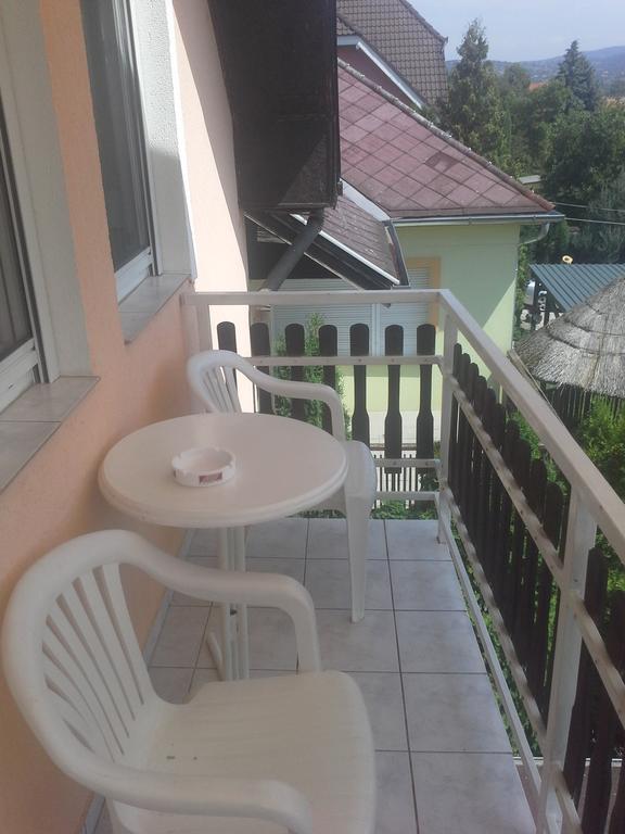 Friends Villa Apartments Хевиз Экстерьер фото