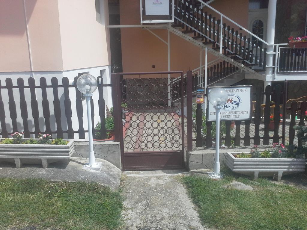 Friends Villa Apartments Хевиз Экстерьер фото