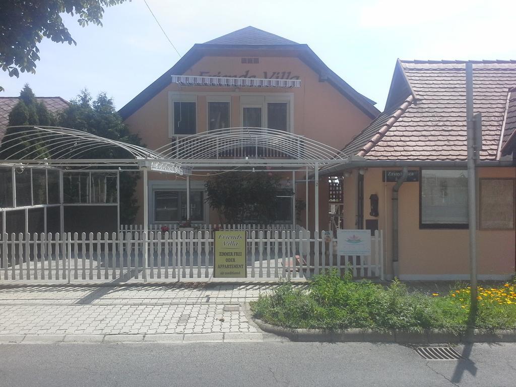 Friends Villa Apartments Хевиз Экстерьер фото