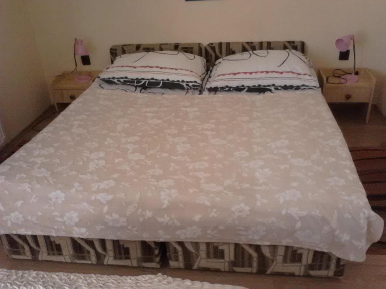 Friends Villa Apartments Хевиз Экстерьер фото