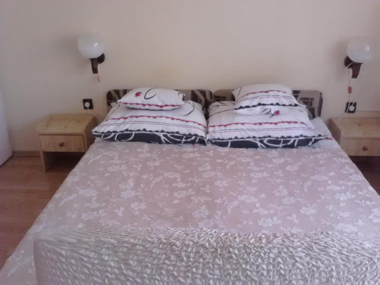 Friends Villa Apartments Хевиз Экстерьер фото