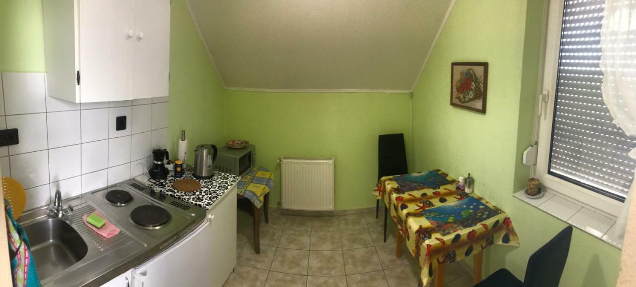 Friends Villa Apartments Хевиз Экстерьер фото