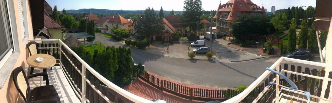 Friends Villa Apartments Хевиз Экстерьер фото