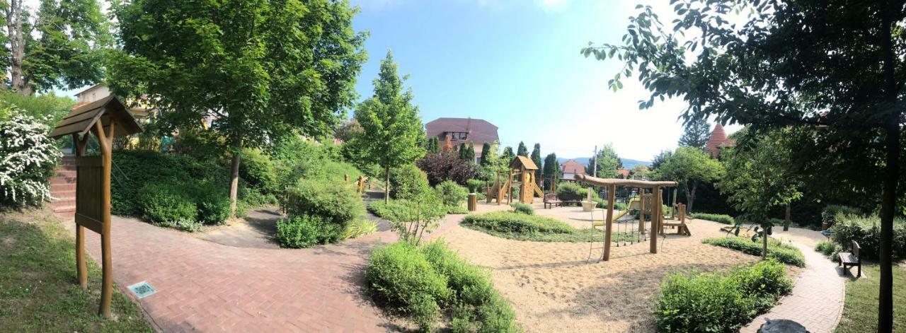 Friends Villa Apartments Хевиз Экстерьер фото